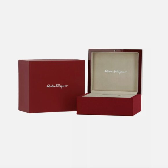 Ferragamo Womens Gold 30mm Strap Fashion Watch main image 4